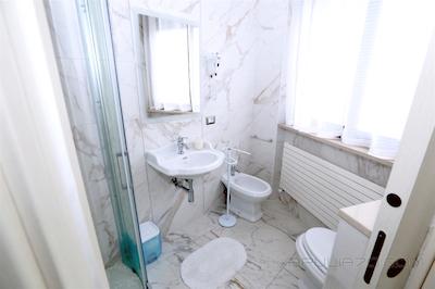 اپولیا 70 هلیدز