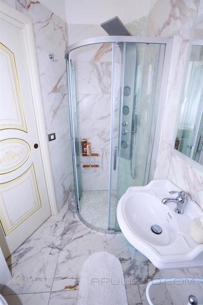 اپولیا 70 هلیدز