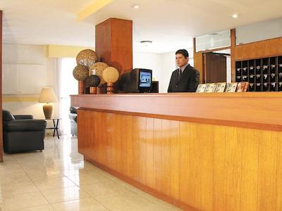 هتل کوالیتل پلوز