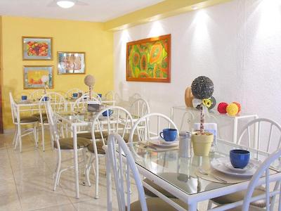 هتل کوالیتل پلوز