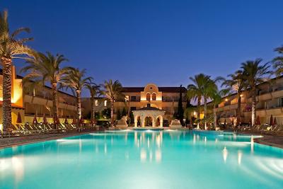 ناپا پلازا هتل