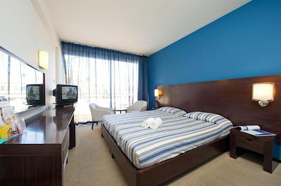 ناپا پلازا هتل