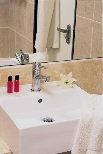 ناپا پلازا هتل