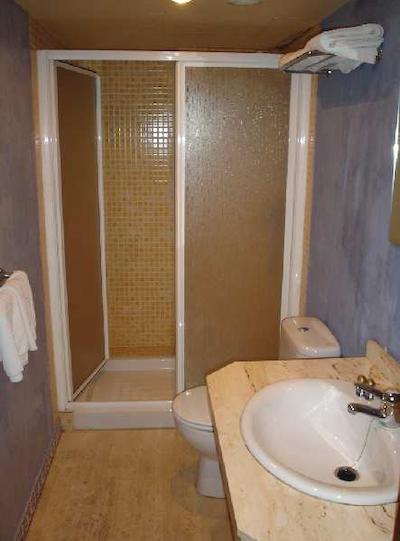 هستال زورباران