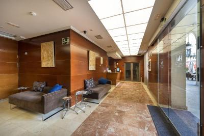 هتل اورستارز مدیترانیا پلازا