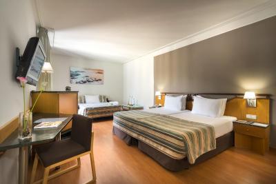 هتل اورستارز مدیترانیا پلازا