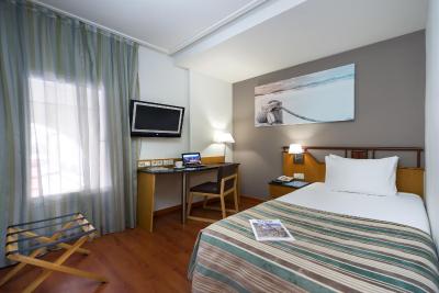 هتل اورستارز مدیترانیا پلازا