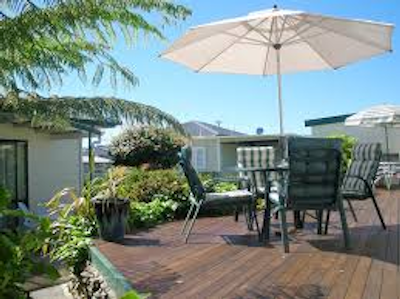 اندریز بد اند بریکفاست