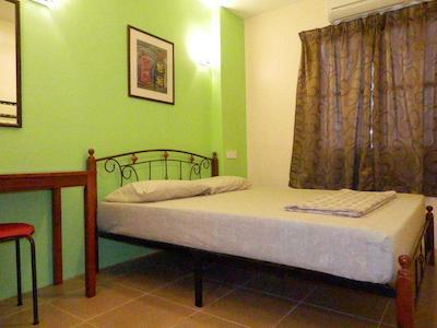 تراولرز پلانت هستل