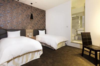 هتل نو کویین 2