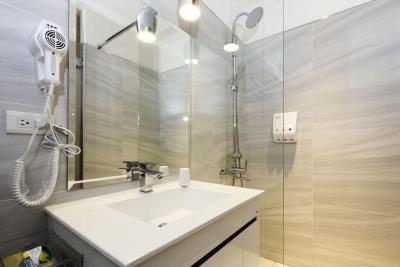 هتل نو کویین 2