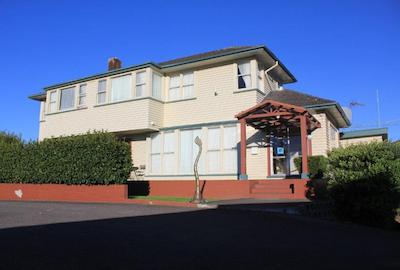 کرنیشن کورت متل