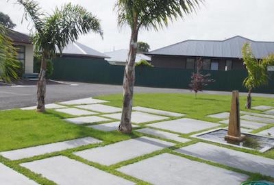 کرنیشن کورت متل