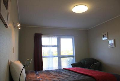 کرنیشن کورت متل