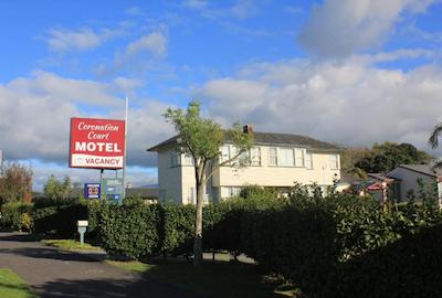 کرنیشن کورت متل