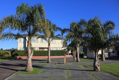 کرنیشن کورت متل