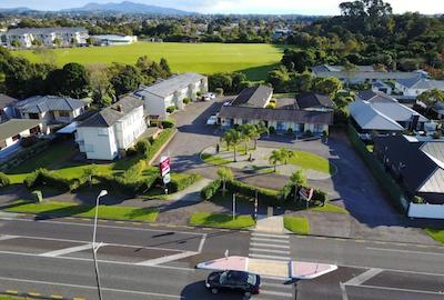 کرنیشن کورت متل