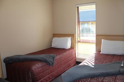 آلهامبرا اُاکز متر لج