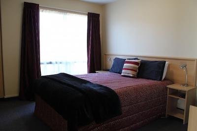 آلهامبرا اُاکز متر لج