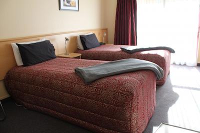 آلهامبرا اُاکز متر لج