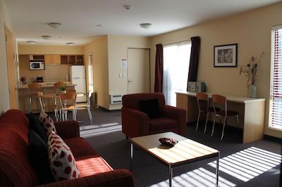 آلهامبرا اُاکز متر لج