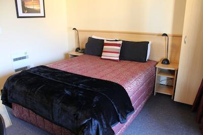 آلهامبرا اُاکز متر لج