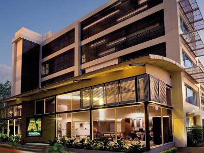 ای-وان بوتیک هتل