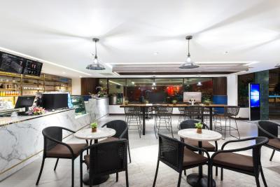 ای-وان بوتیک هتل