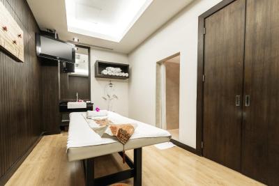 ای-وان بوتیک هتل