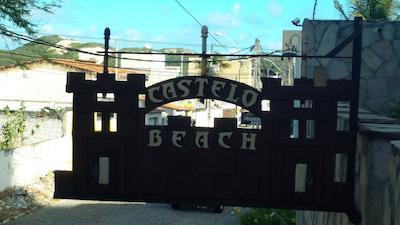 کاستلو بیچ هتل