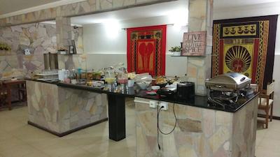 کاستلو بیچ هتل