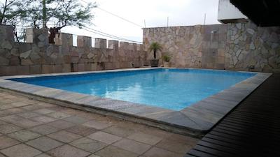 کاستلو بیچ هتل