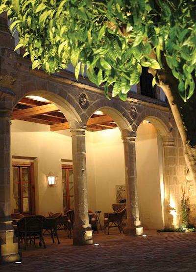 هتل پورتا د لا لونا