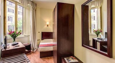 ب اند ب لئونی دی جیادا