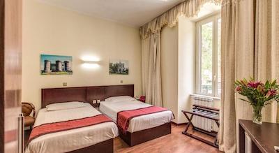 ب اند ب لئونی دی جیادا