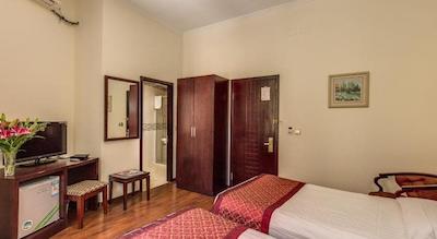 ب اند ب لئونی دی جیادا