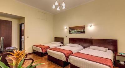 ب اند ب لئونی دی جیادا