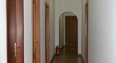 ب اند ب لئونی دی جیادا