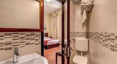 ب اند ب لئونی دی جیادا