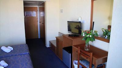 پلیکارپیا هتل