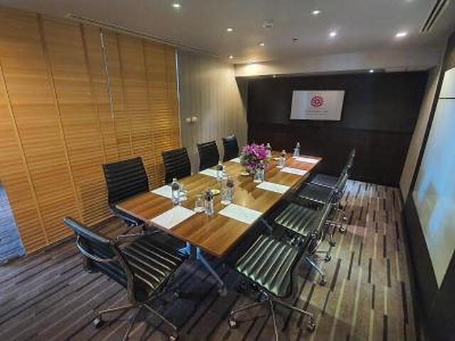 بست وسترن پرمیر آمارانت سووارنابومی ایرپورت