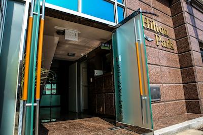 هیل است هتل رسیدنس