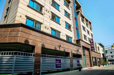 هیل است هتل رسیدنس