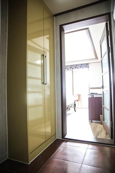 هیل است هتل رسیدنس