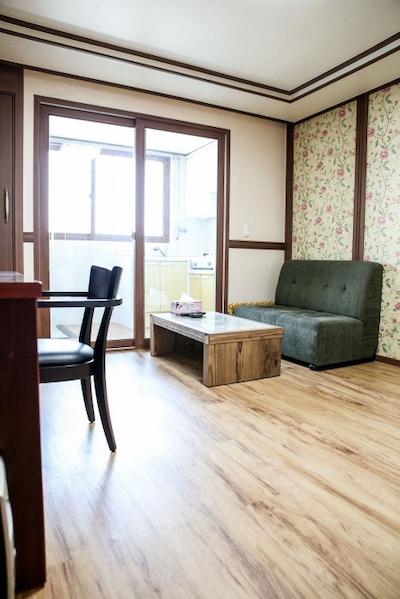 هیل است هتل رسیدنس