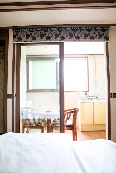 هیل است هتل رسیدنس