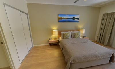 فرشواتر ایست کیمبرلی اپارتمنتز