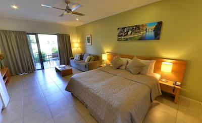 فرشواتر ایست کیمبرلی اپارتمنتز