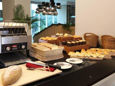 اسویز بلرسیدنسز کالیباتا جاکارتا