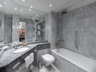 پنتاهتل کاسل